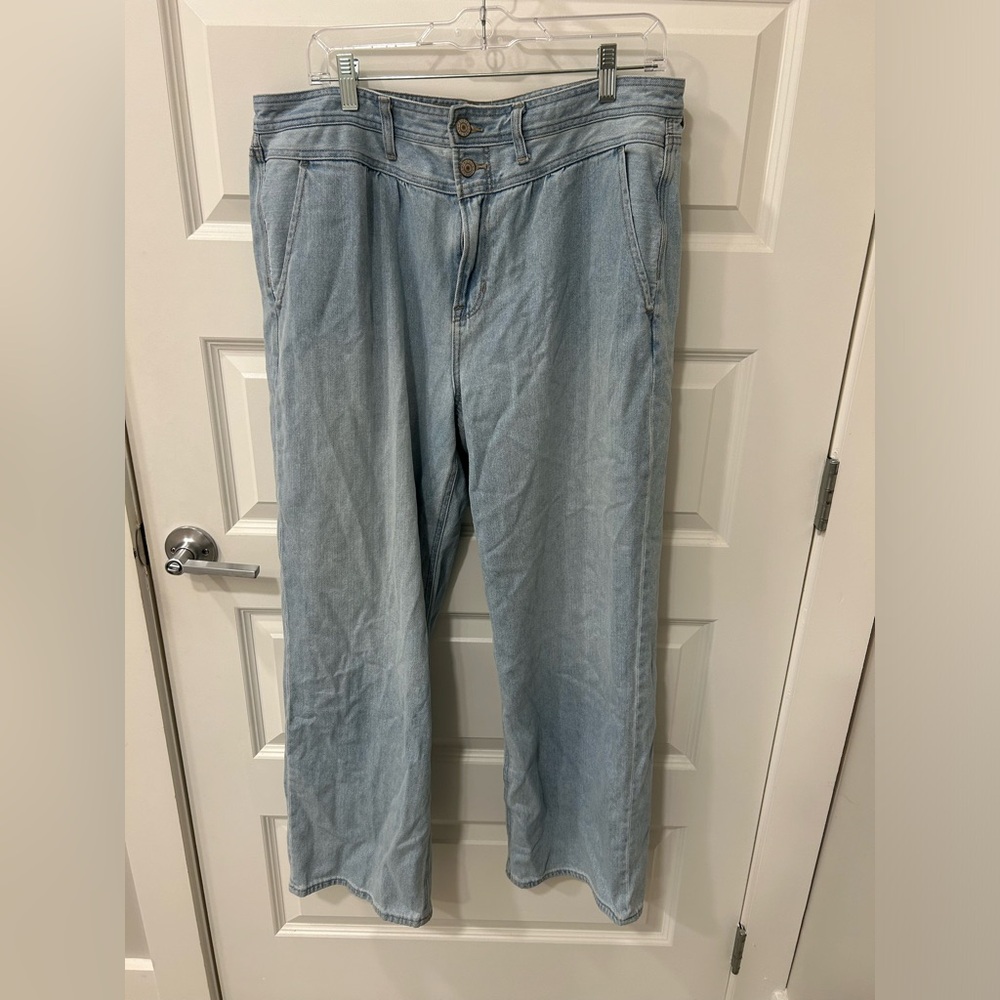 American Eagle *Long* wide leg crop jean